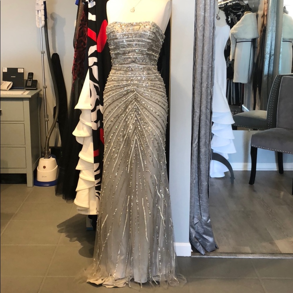 💕Host Pick💕Embellished Evening Gown